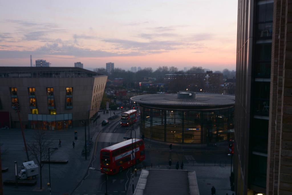 Pelican Wharf Apartments London Exterior photo